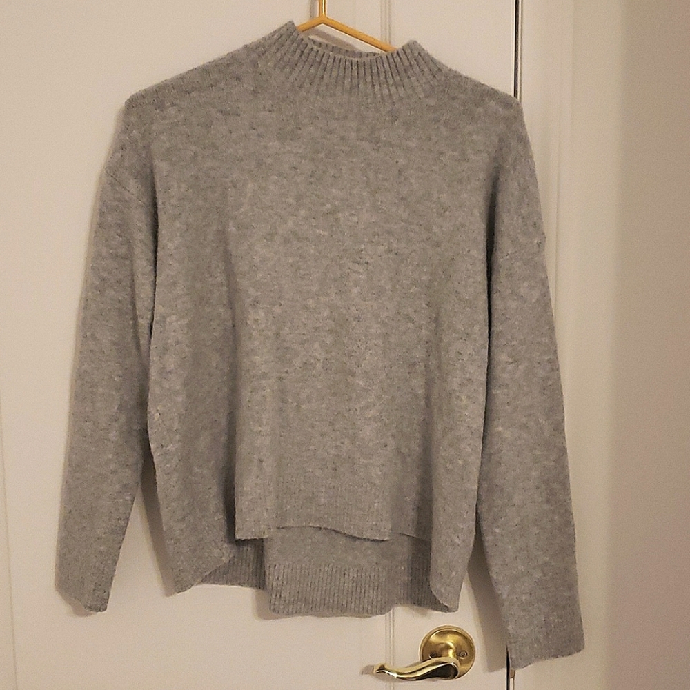 Uniqlo Pullover Sweater